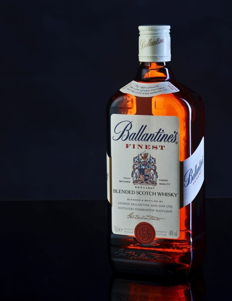 飲料・酒 ballantines バランタイン スコッチヘネシーv.s.o.p